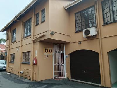 Townhouse For Rent in Morningside, Durban
